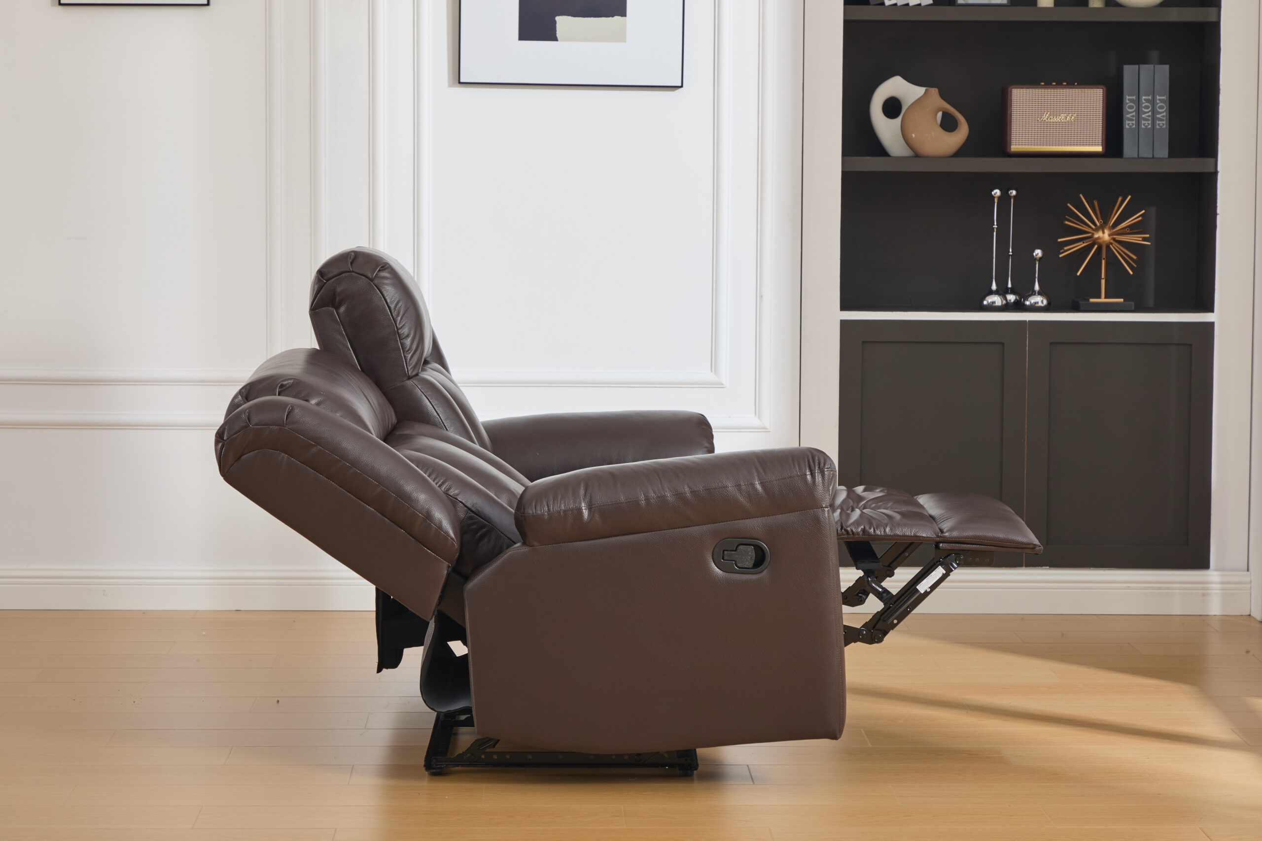 dvivietė odinė sofa su reglaineriais detroit brown – 158x96xh107 cm