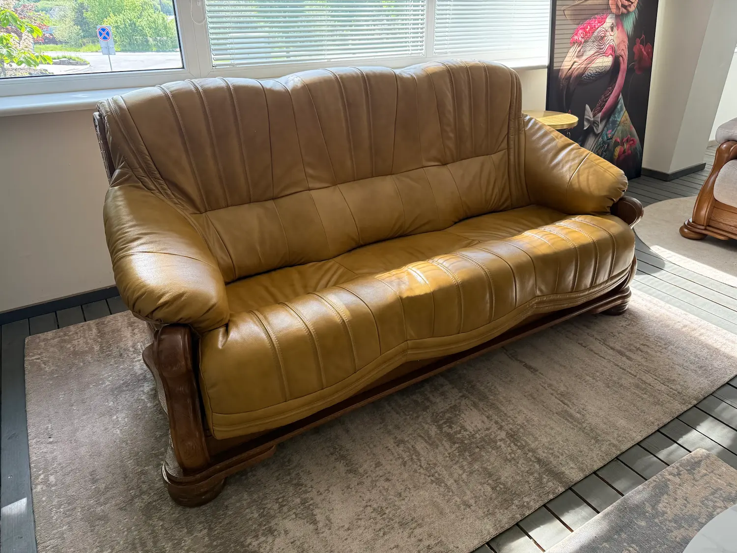 trivietė sofa klasika 200x95xh100 cm