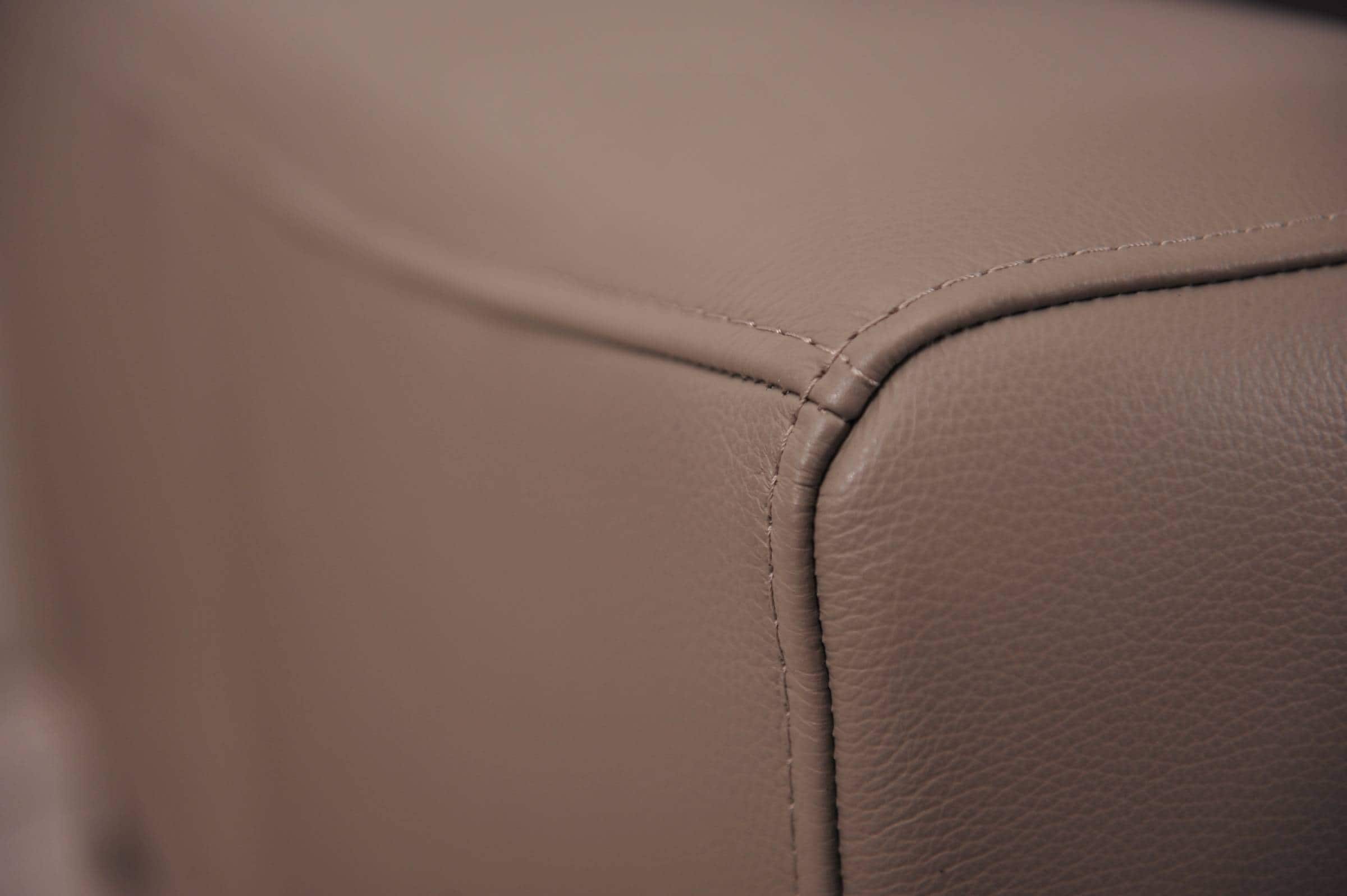 minkšta sofa levante