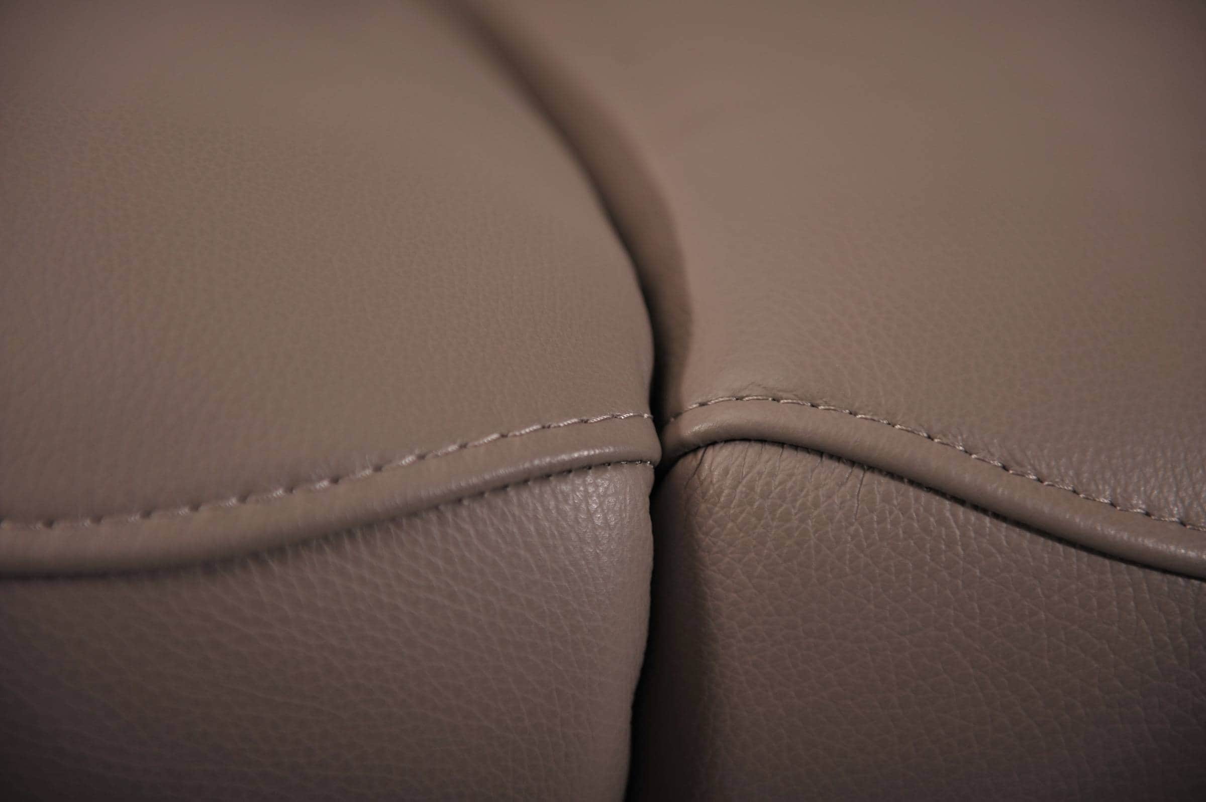 minkšta sofa levante