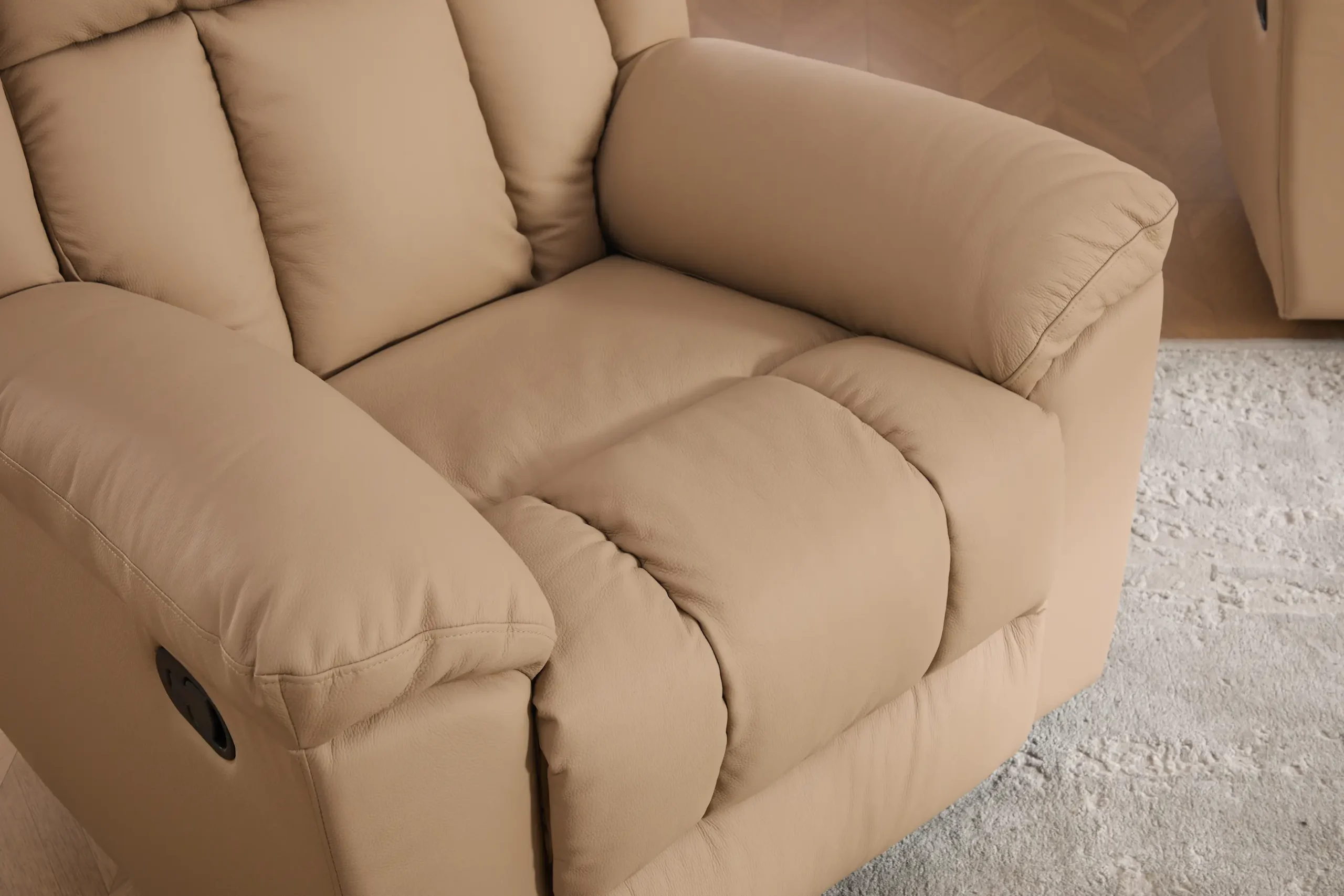 odinis fotelis su reglaineriu boss beige – 98x96xh107 cm