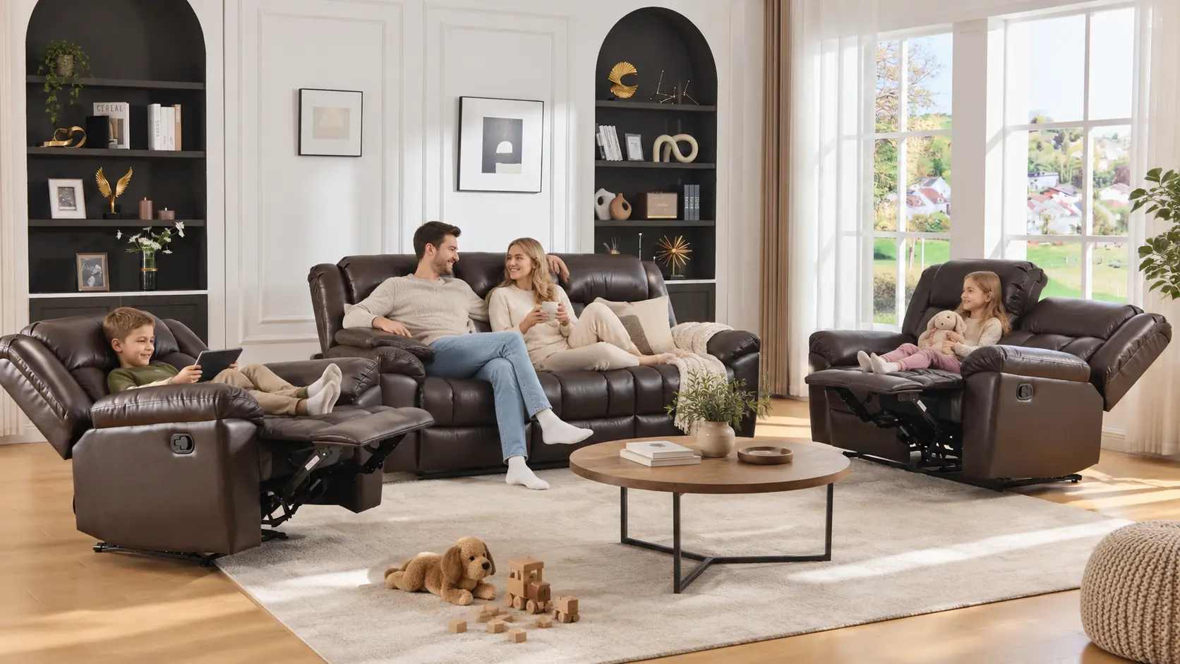 trivietė odinė sofa su reglaineriais boss brown – 217x96xh107 cm
