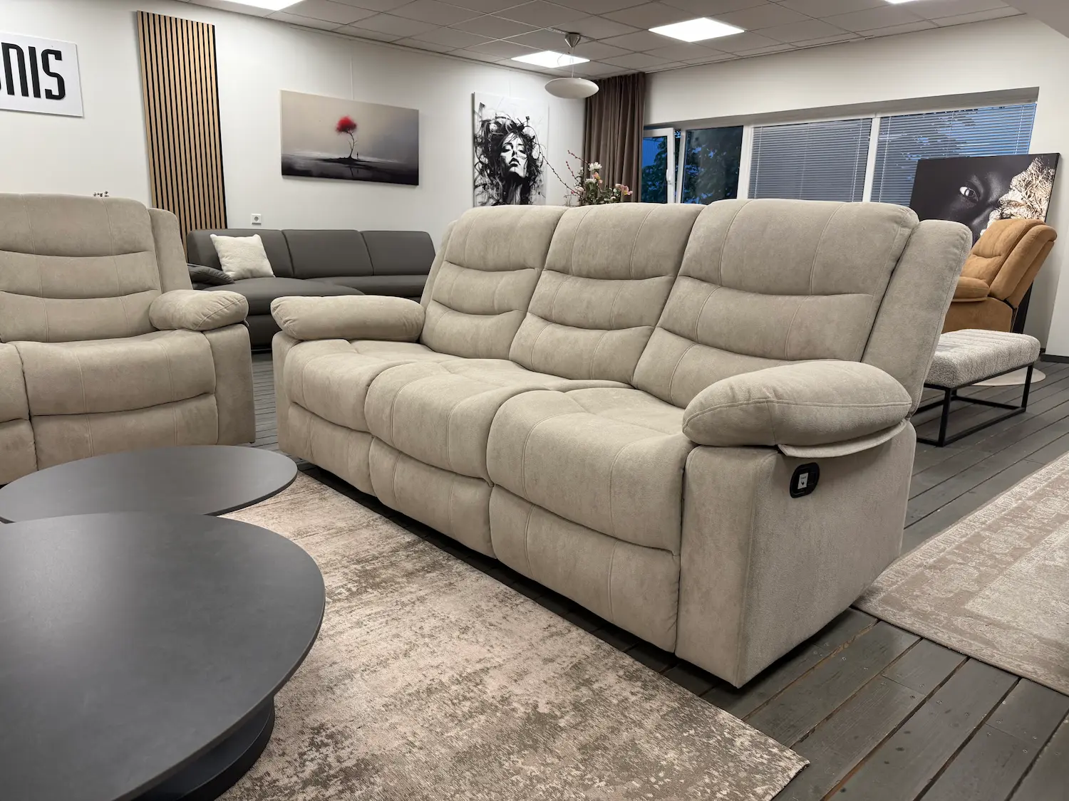 trivietė sofa reglaineris ramzi su relakso funkcija – light grey – 208x97xh102 cm